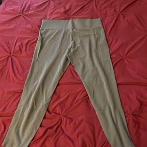 Lou and grey side pocket leggings!